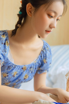性感牛仔裤美女